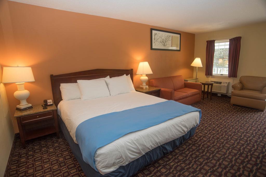Colonnade Inn Lyndonville Екстериор снимка
