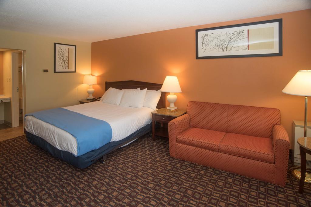 Colonnade Inn Lyndonville Екстериор снимка